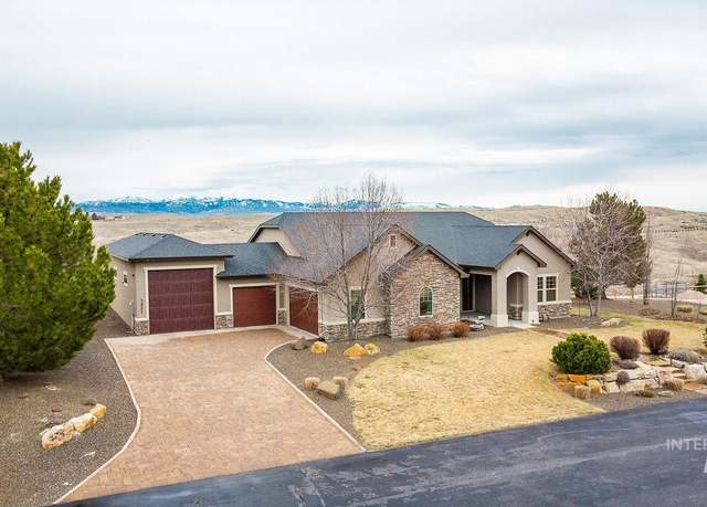 Property at 7521 N Grand Ridge Ln, Eagle, ID 83616, 3 beds, 2.5 baths