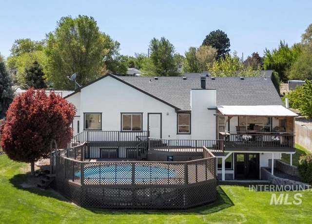 Property at 20804 Whittier Dr, Greenleaf, ID 83626, 4 beds, 3 baths