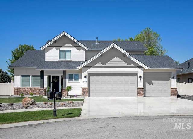 Property at 581 N Devon Pl, Star, ID 83669, 4 beds, 3.5 baths