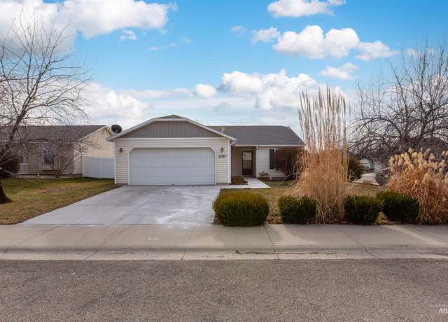 Property at 11757 Edgestone, Boise, ID 83709, 3 beds, 2 baths