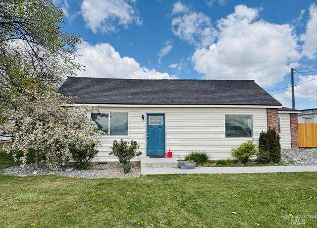 Property at 802 S 9th St, Rupert, ID 83350, 4 beds, 2 baths