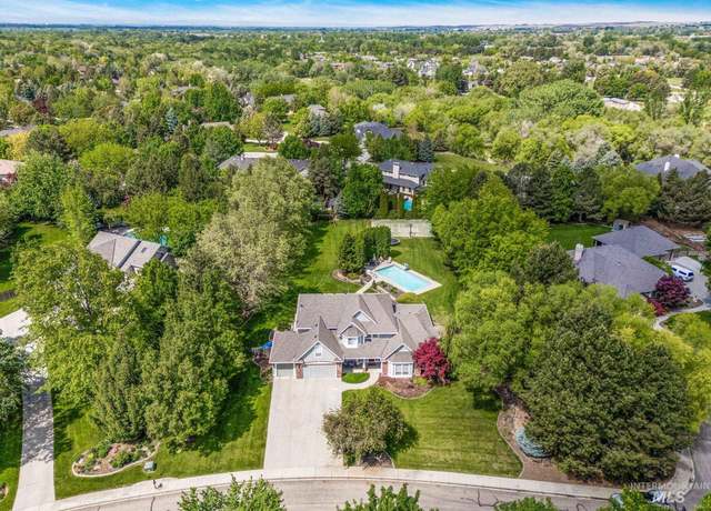 Property at 2267 N Aldercrest Pl, Eagle, ID 83616, 4 beds, 3.5 baths