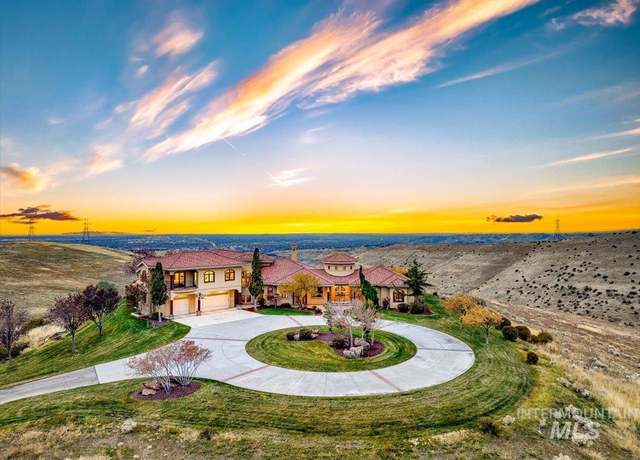 Property at 4800 E Wild Horse Ln, Boise, ID 83712, 5 beds, 3.5 baths