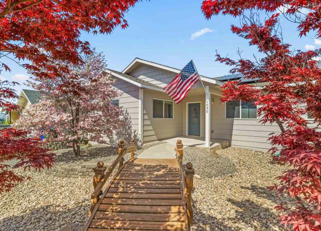 Property at 1635 25th Ave, Lewiston, ID 83501, 4 beds, 2.5 baths