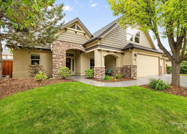 Property at 705 E San Pedro St, Meridian, ID 83646, 4 beds, 2.5 baths