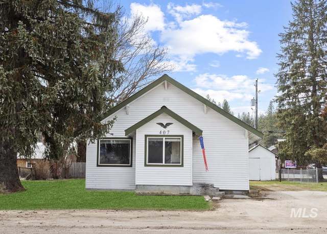 Property at 407 S Front St, Cascade, ID 83611, 2 beds, 1 bath