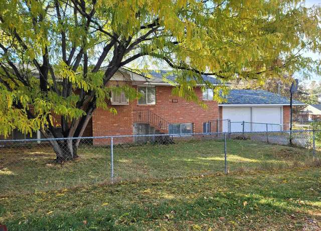 Property at 939 N Eisenhower St, Jerome, ID 83338, 5 beds, 2 baths