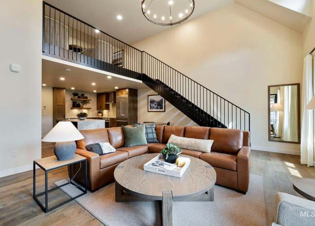 Property at 700 Village Dr #402, Donnelly, ID 83615, 2 beds, 2.5 baths