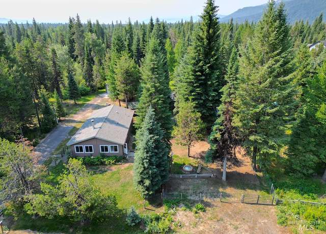 Property at 106 Forest Pl, Donnelly, ID 83615, 3 beds, 1.5 baths