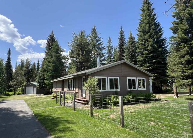 Property at 106 Forest Pl, Donnelly, ID 83615, 3 beds, 1.5 baths