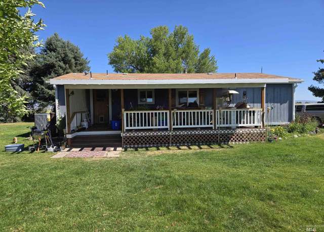 Property at 1697 E 1600 South, Gooding, ID 83330-1003, 3 beds, 2 baths
