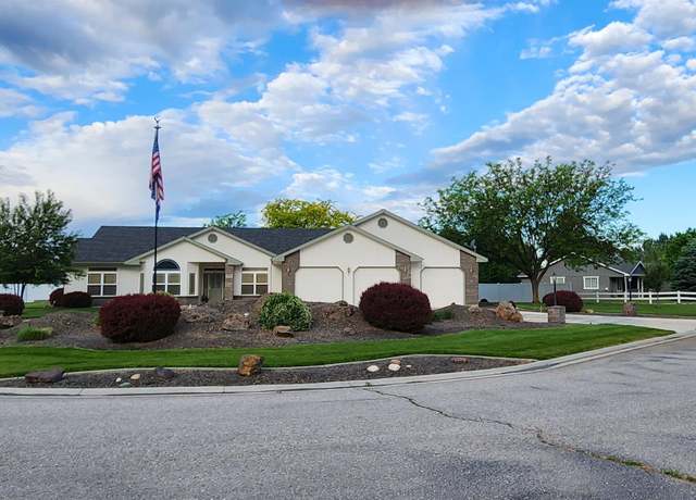 Property at 1753 Katie Ln, Emmett, ID 83617, 4 beds, 2 baths