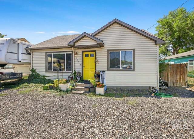 Property at 553 N Sparks St, Twin Falls, ID 83301, 2 beds, 1 bath