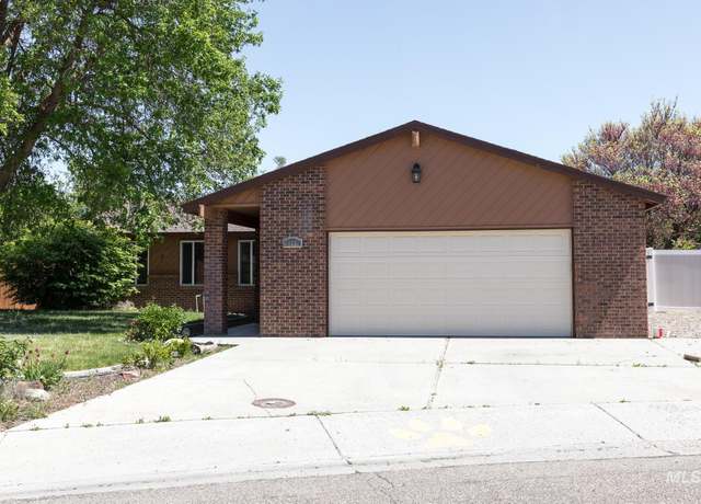 Property at 586 NW 18th St, Ontario, OR 97914, 4 beds, 2 baths
