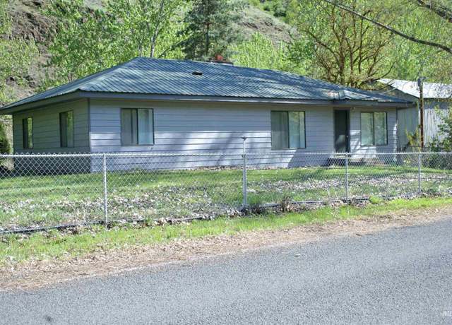 Property at 475 Graves Creek Rd, Cottonwood, ID 83522, 3 beds, 2.5 baths