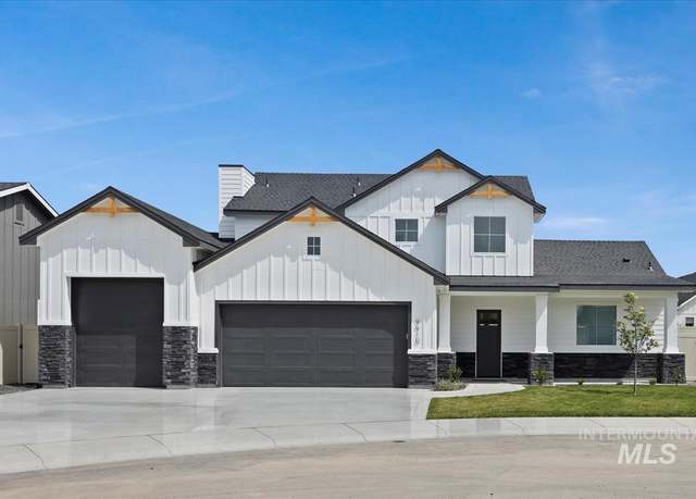 Property at 9910 W Sunberry Ct, Star, ID 83669, 4 beds, 2.5 baths