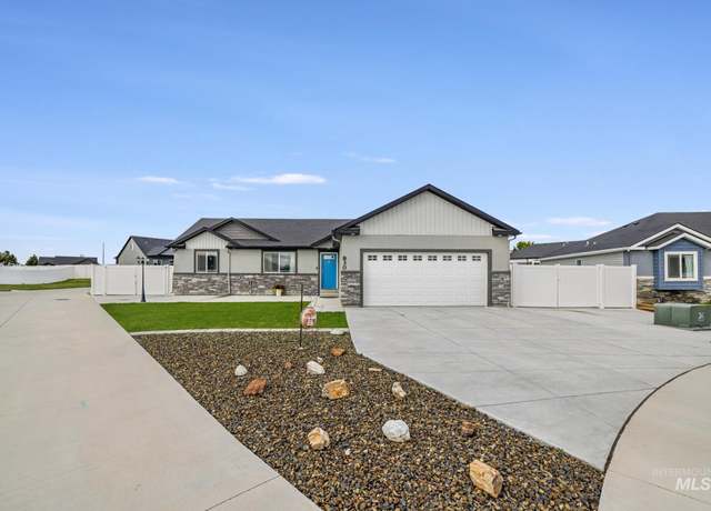 Property at 830 Cortni Ct, Twin Falls, ID 83301, 4 beds, 2 baths