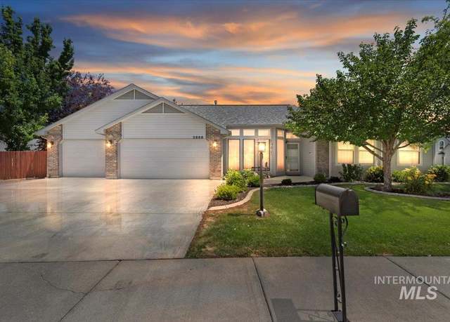 Property at 2866 N Lochsa Way, Meridian, ID 83646-9026, 3 beds, 2 baths