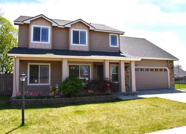 Property at 11085 W Box Canyon St, Star, ID 83669, 4 beds, 2.5 baths