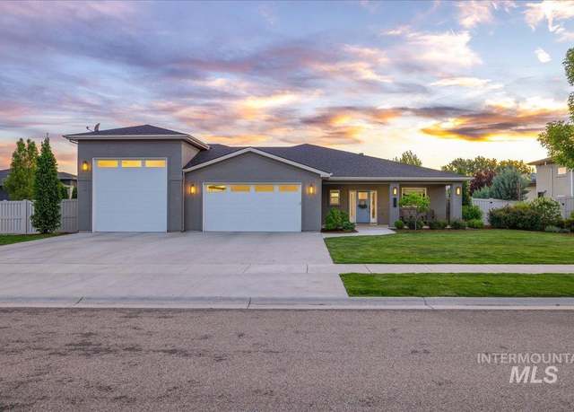 Property at 137 S Stephenson St, Eagle, ID 83616, 3 beds, 2.5 baths