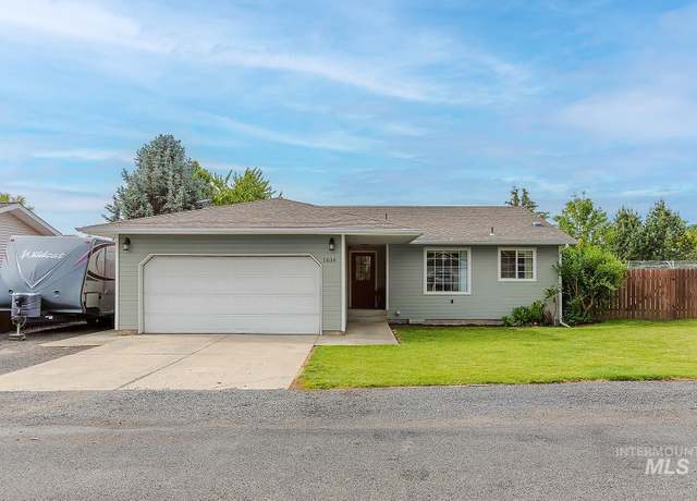 Property at 1634 Birch Ave, Lewiston, ID 83501, 3 beds, 2 baths
