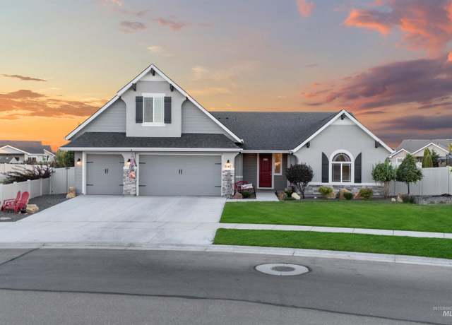 Property at 5147 N Mallorca Way, Meridian, ID 83646, 3 beds, 3 baths