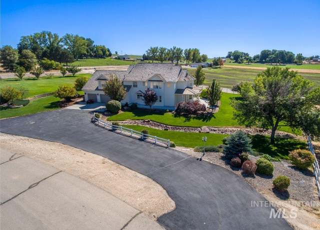 Property at 8344 Partridge Dr, Nampa, ID 83686, 4 beds, 4 baths