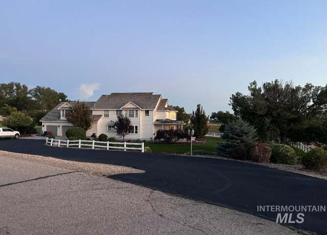 Property at 8344 Partridge Dr, Nampa, ID 83686, 4 beds, 4 baths