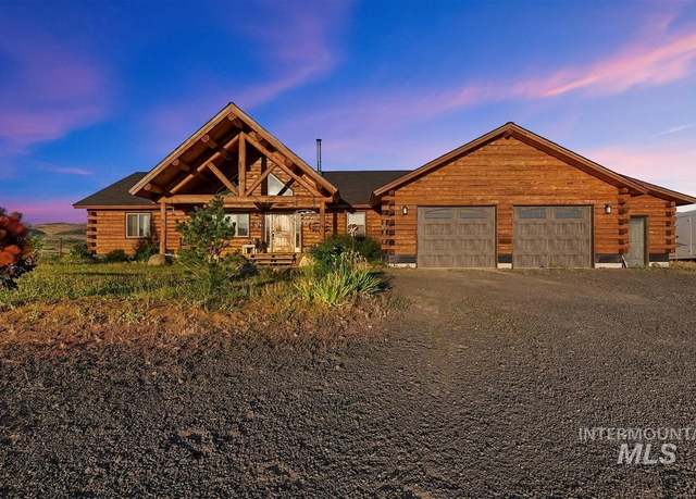 Property at 1684 Stirrup Way, Council, ID 83612, 4 beds, 3 baths