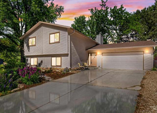 Property at 4130 S Ticonderoga Way, Boise, ID 83706, 4 beds, 2 baths
