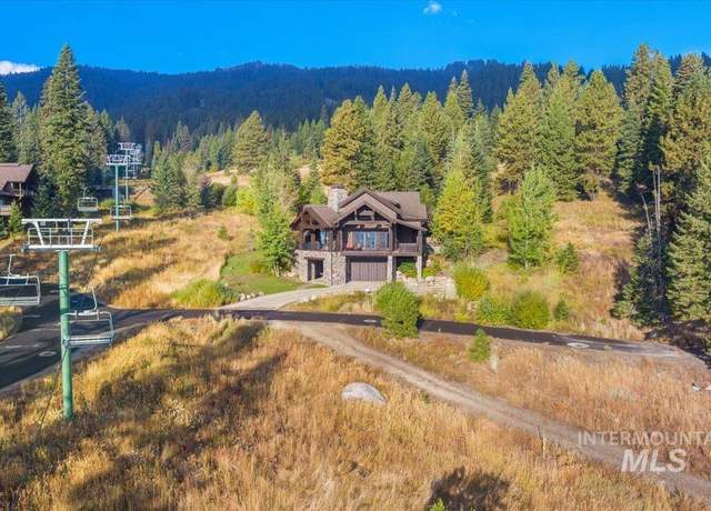 Property at 516 Whitewater Dr, Donnelly, ID 83615, 5 beds, 3 baths