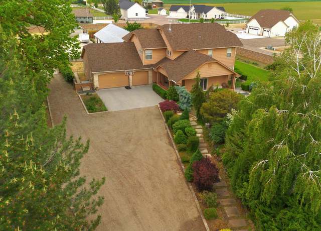 Property at 2105 N Washington Ave, Emmett, ID 83617-9555, 4 beds, 3 baths