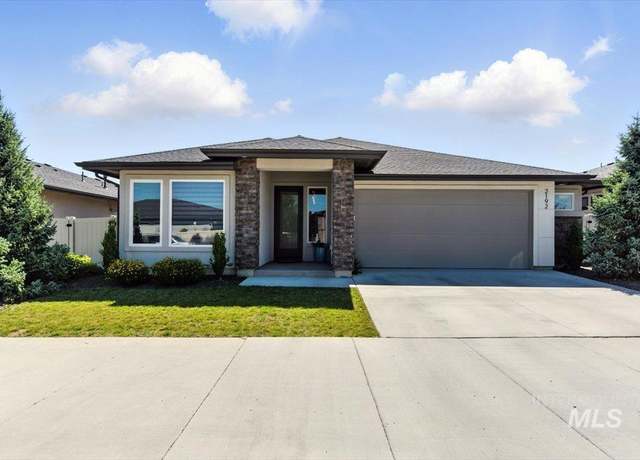 Property at 2192 S Rolling Hills Ave, Meridian, ID 83642, 3 beds, 2 baths