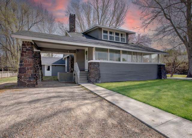 Property at 1102 Maurice St, Twin Falls, ID 83301, 4 beds, 2.5 baths