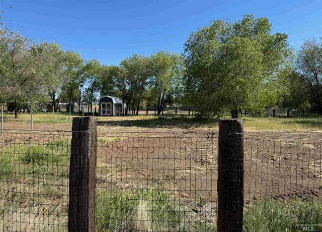 Property at 1187 E 8th S, Mountain Home, ID 83647