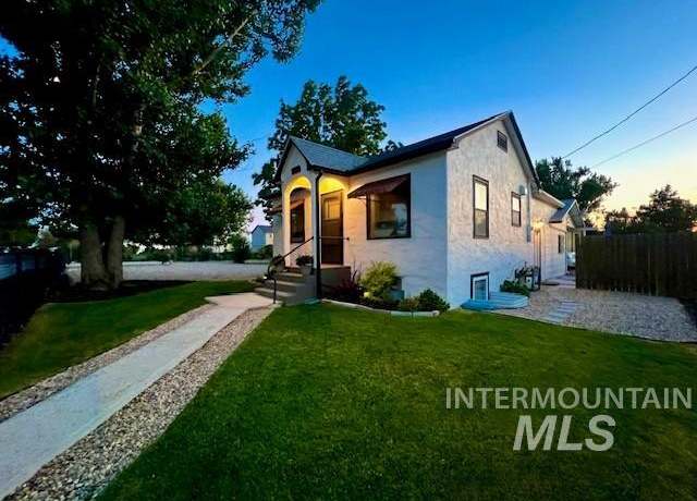 Property at 1223 N Ohio Ave, Caldwell, ID 83605, 3 beds, 2.5 baths
