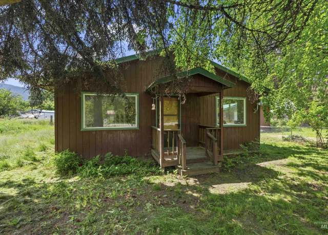 Property at 206 E 2nd Ave, Clark Fork, ID 83811, 2 beds, 2 baths