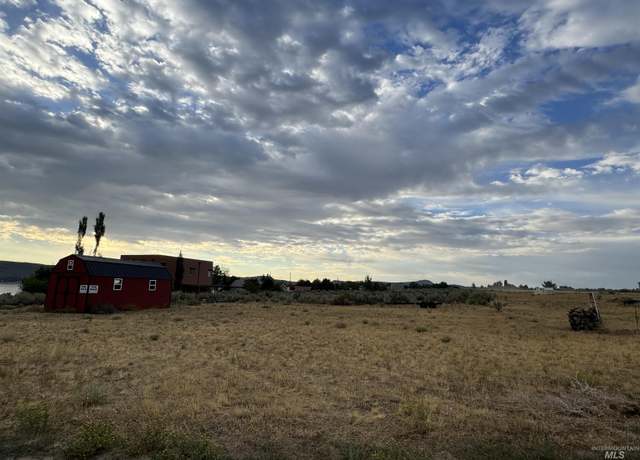 Property at 373 Lake View Ln, West Magic, ID 83352