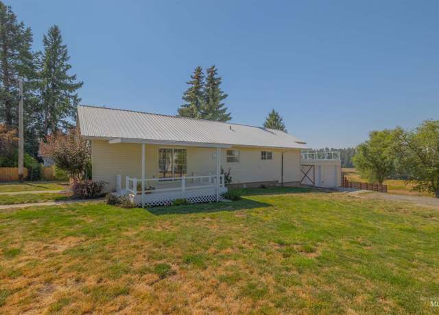 Property at 220 Pine St, Potlatch, ID 83855, 4 beds, 1 bath