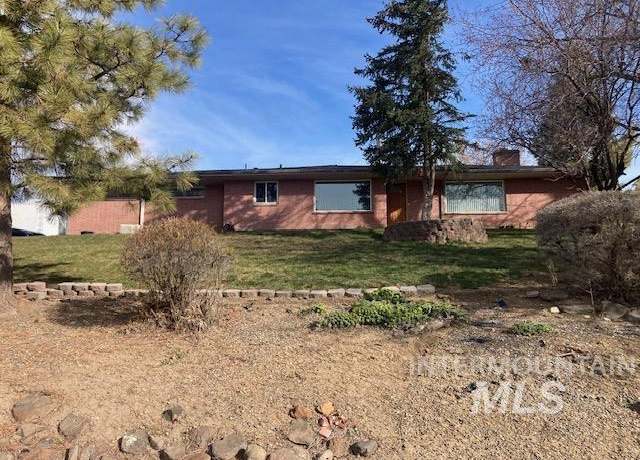 Property at 250 Fairmont Dr, Weiser, ID 83672, 4 beds, 3 baths