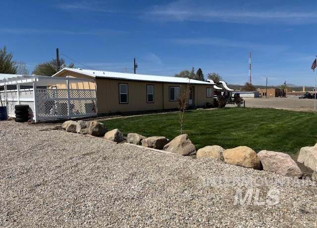 Property at 17052 Pershall St, Murphy, ID 83650, 3 beds, 2 baths