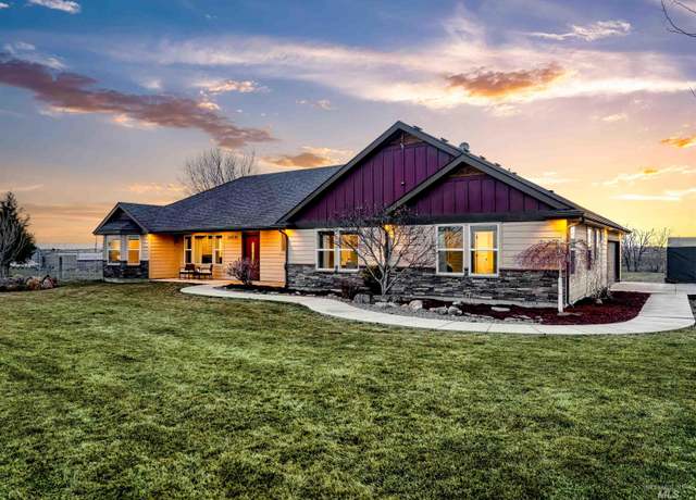 Property at 28091 Harvey Rd, Caldwell, ID 83607, 3 beds, 2.5 baths