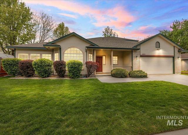 Property at 4821 N Waterfront Way, Boise, ID 83703, 3 beds, 2.5 baths