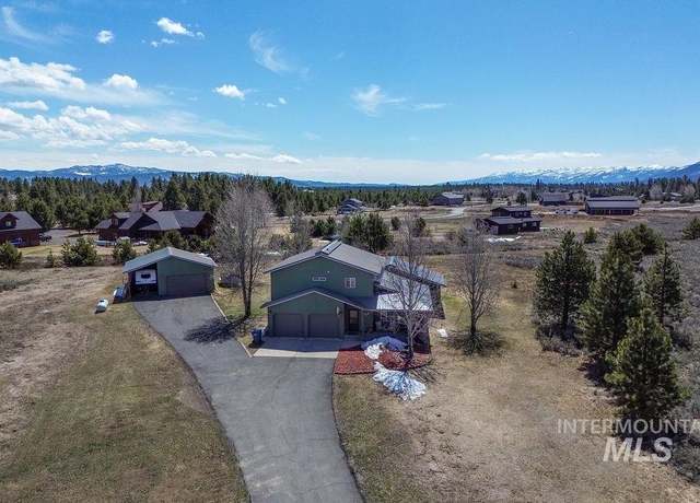 Property at 13274 Kokanee Dr, Mccall, ID 83686, 3 beds, 2.5 baths