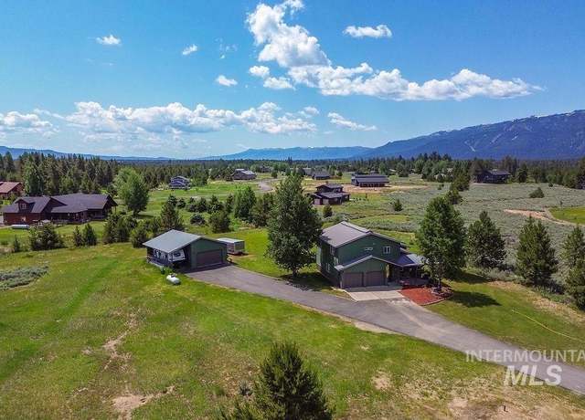 Property at 13274 Kokanee Dr, Mccall, ID 83686, 3 beds, 2.5 baths