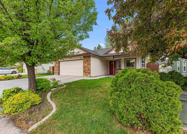 Property at 863 S Otter Ave, Meridian, ID 83642, 3 beds, 2 baths