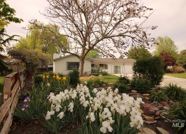 Property at 7646 W Colt Dr, Boise, ID 83709, 4 beds, 2 baths