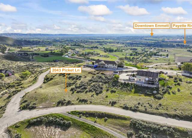 Property at 2043 Picket Ln, Emmett, ID 83617