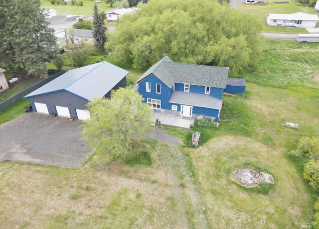 Property at 1905 1/2 East St, Cottonwood, ID 83522, 4 beds, 2 baths