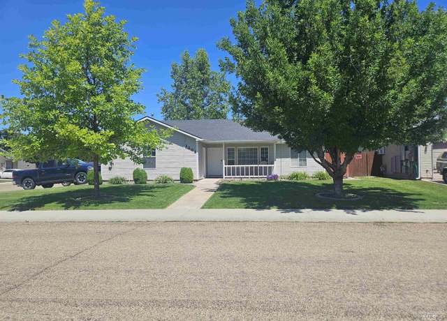 Property at 1203 Red Tail Ct, Caldwell, ID 83607, 3 beds, 2.5 baths